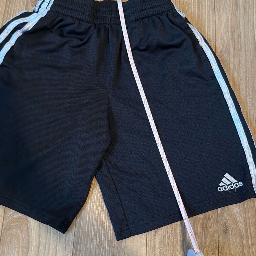 Adidas boys classic black and white‎ athletic shorts size medium (10-12) - Picture 5 of 7